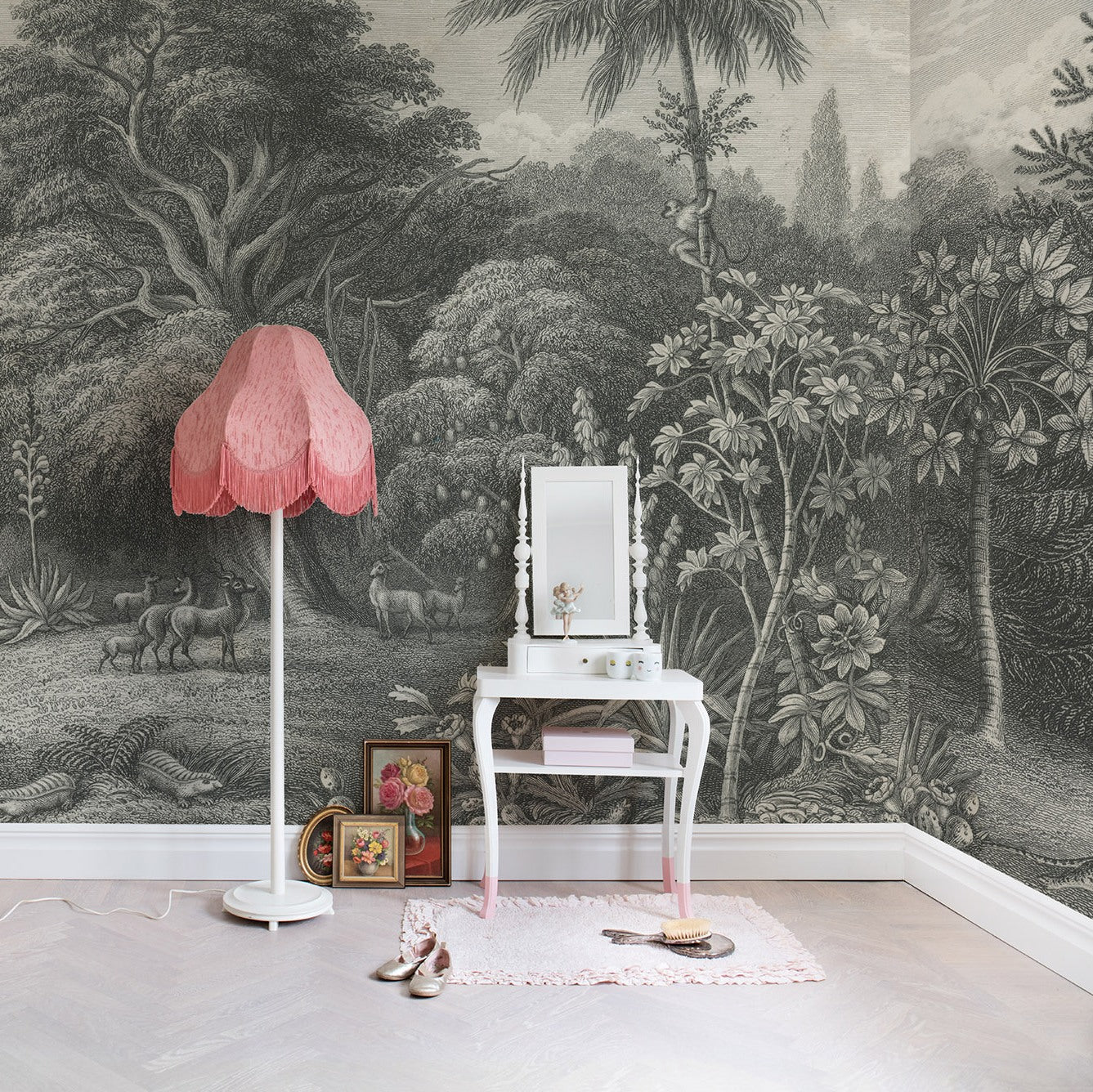 Jungle Land Vintage Wallpaper (SqM)