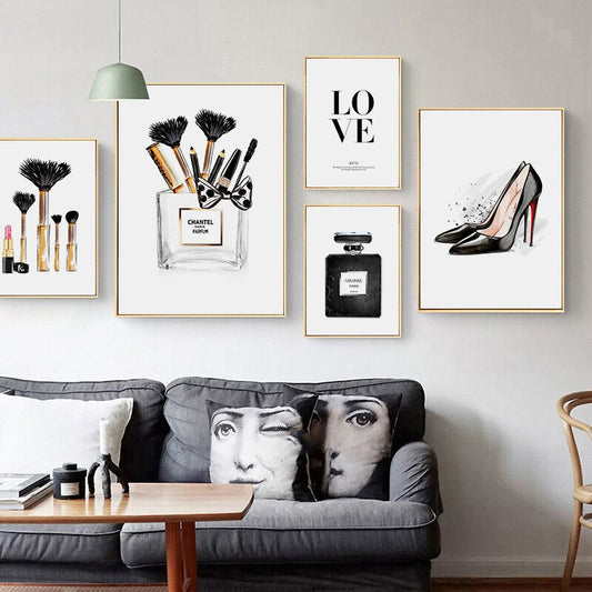 Cafe No5 Love Chic Fashion Canvas Prints